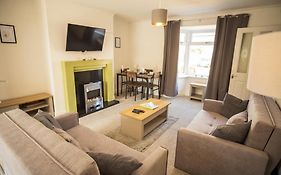 3 Bed, Parking Inc 15 Percent Off For Monthly Stays